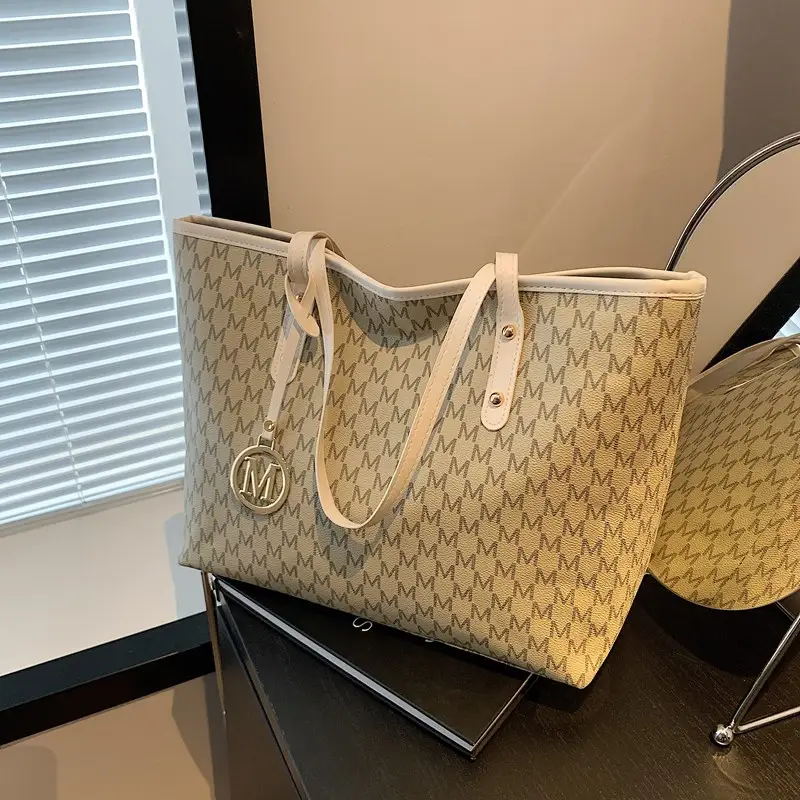 Trendy Women's Brown Monogram Tote Bag Large Capacity - Image 6