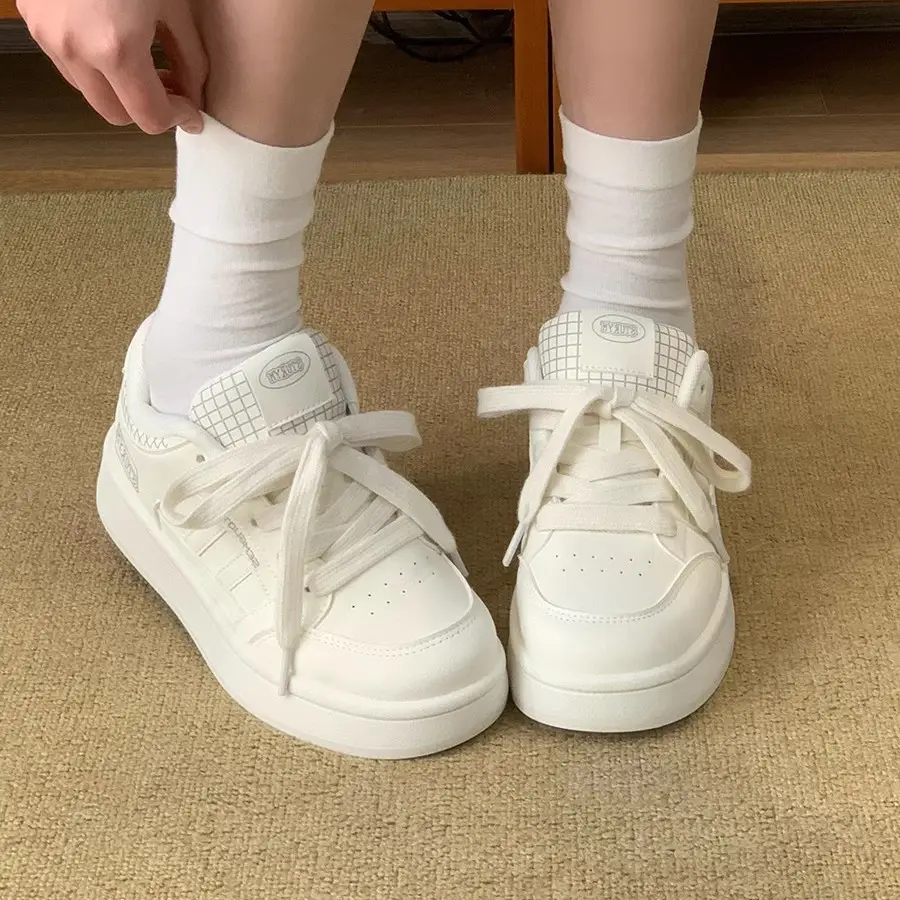 Women White Thick Casual Sneakers 2025 — feature 1
