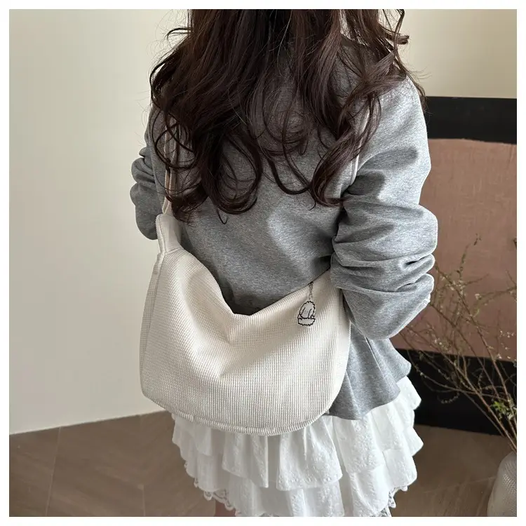 Women's Large Canvas Shoulder Bag Beige 2025 Spring Summer — feature 10