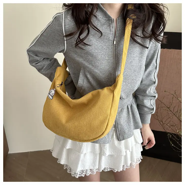Women's Large Canvas Shoulder Bag Beige 2025 Spring Summer — feature 12