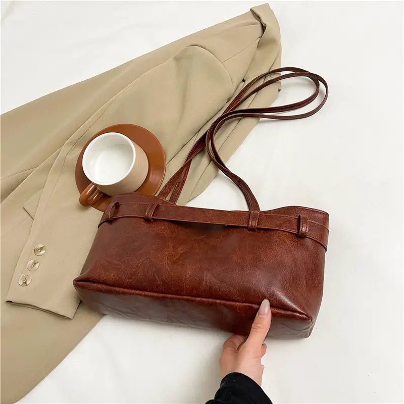 2025 Retro Brown Leather Shoulder Bag for Women - Image 4