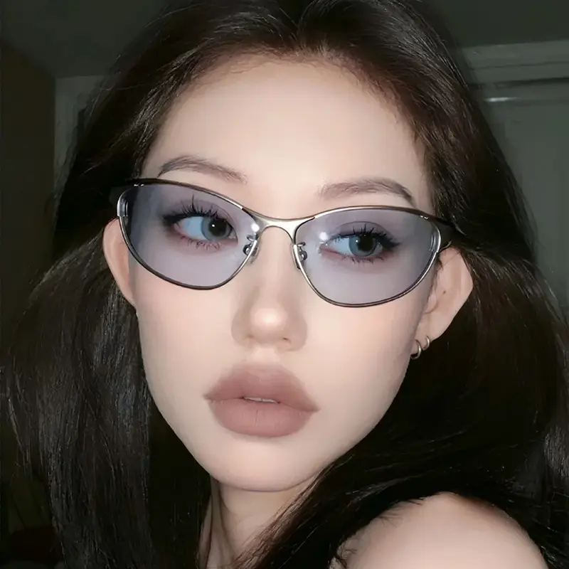 American Cat's Eye Wind Sunglasses Gold Frame — feature 4