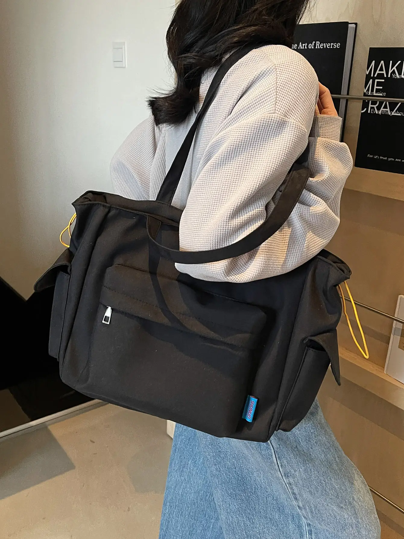 White Canvas Multi-Pocket Shoulder Bag Large Capacity — feature 46