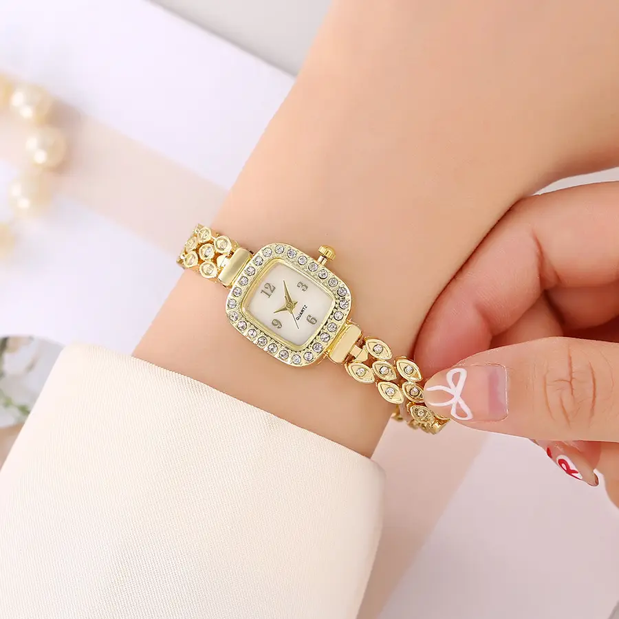 Luxury Rose Gold Women's Watch with Diamond Strap — feature 5