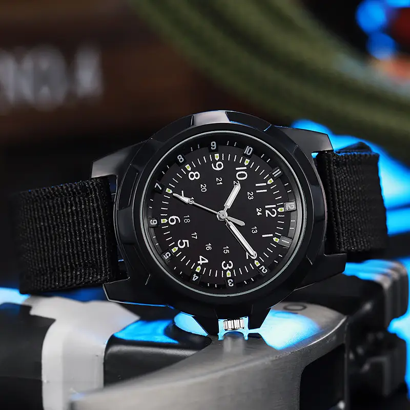 Men's Military Style Quartz Watch with Compass & Strap — feature 4