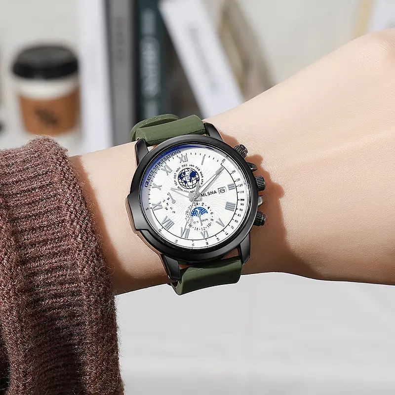 Men's Luminous Quartz Watch with Compass & Calendar — feature 7