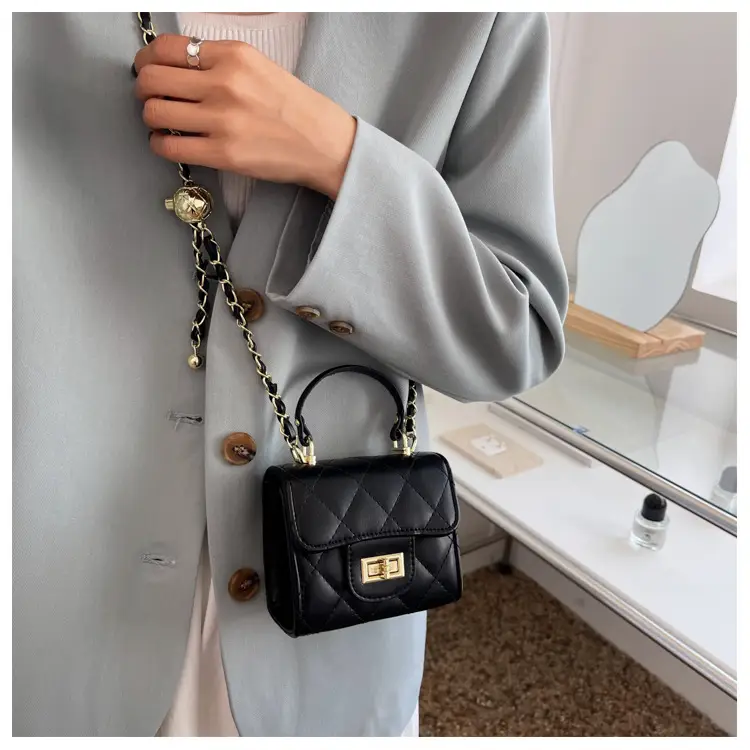 Black Quilted Chain Shoulder Bag for Women — feature 10