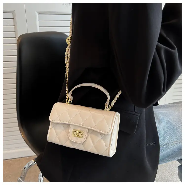 Black Quilted Chain Shoulder Bag for Women — feature 18