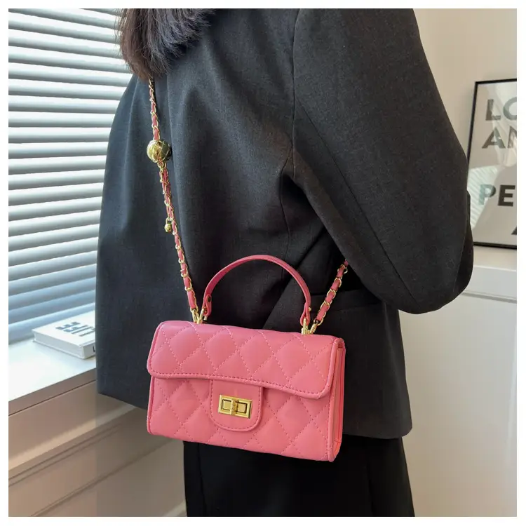 Black Quilted Chain Shoulder Bag for Women — feature 20