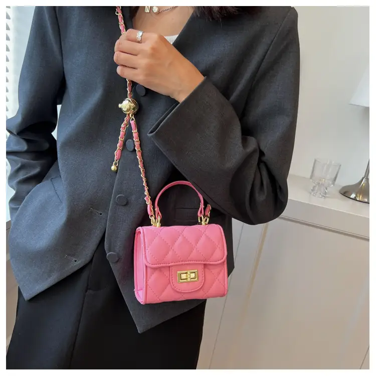 Black Quilted Chain Shoulder Bag for Women — feature 27