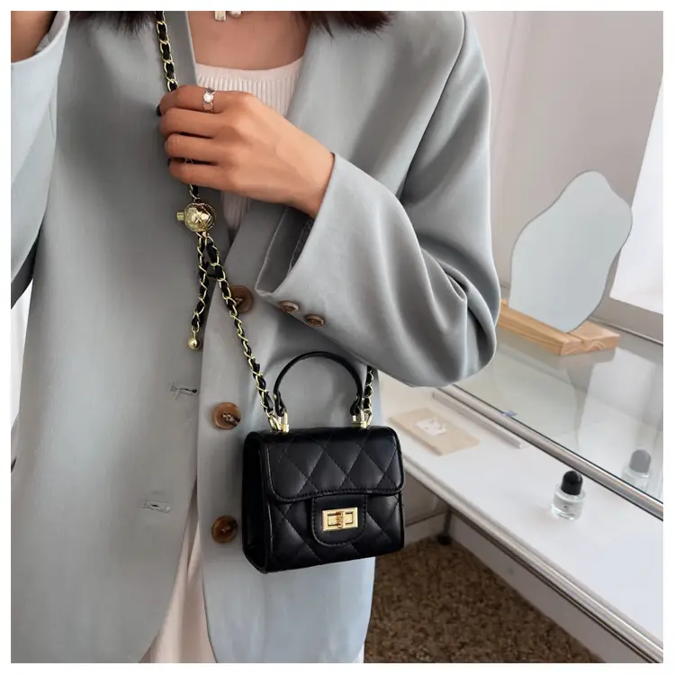 Black Quilted Chain Shoulder Bag for Women — feature 9