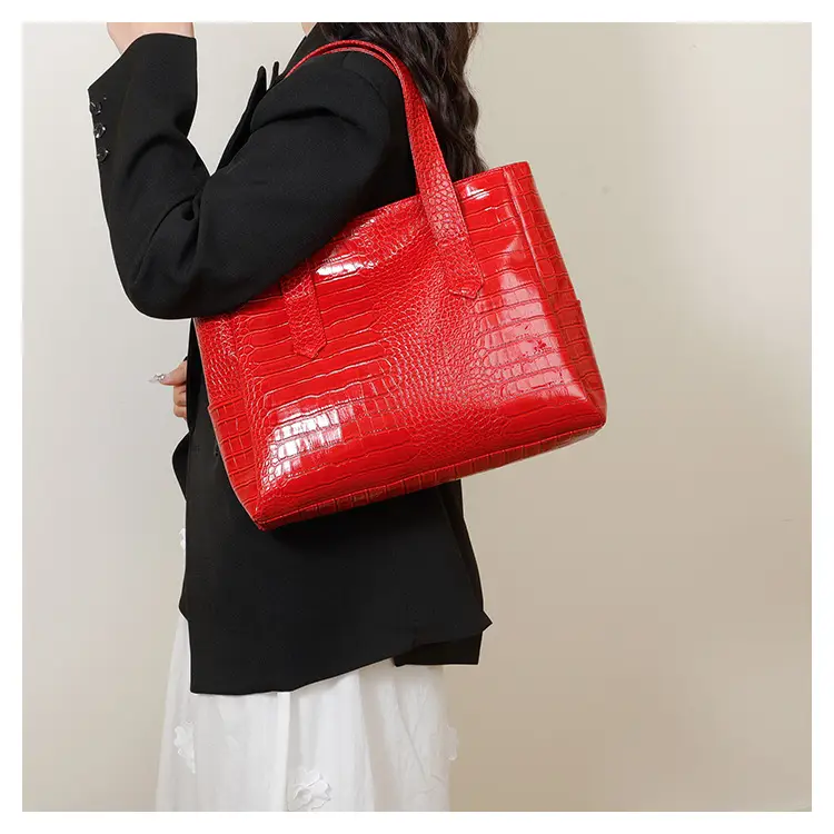 Red Croc PU Leather Crossbody Bag for Women — feature 13