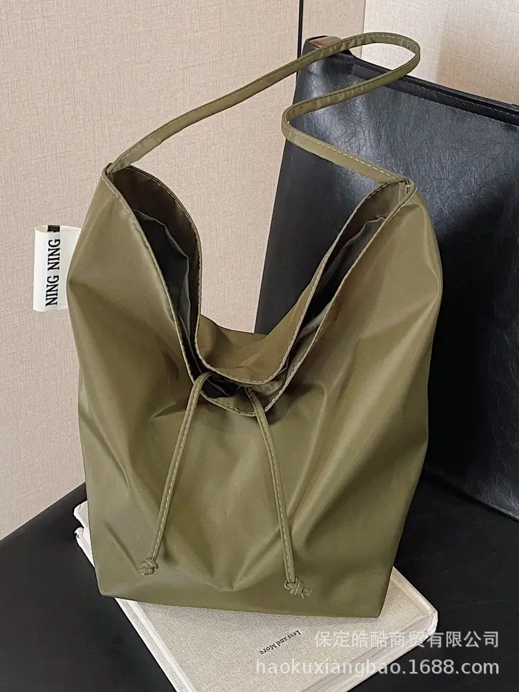 Women Red Nylon Shoulder Bag Large Capacity 2025 - Image 4