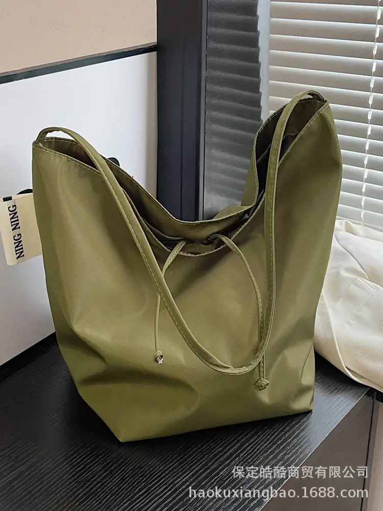 Women Red Nylon Shoulder Bag Large Capacity 2025 - Image 5