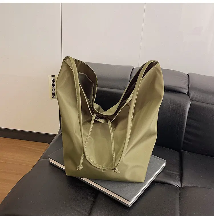 Women Red Nylon Shoulder Bag Large Capacity 2025 — feature 19