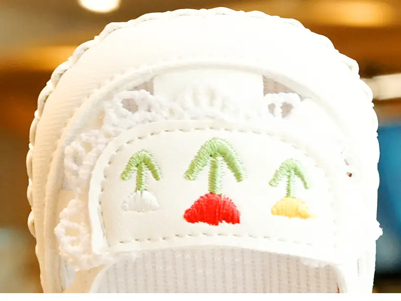 Baby Sandals White Embroidered 0-1 Years — feature 1