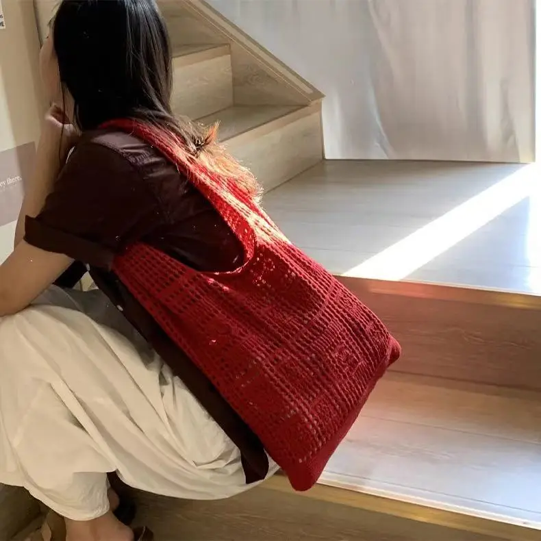 Red Knitted Hollow Shoulder Bag for Women — feature 3
