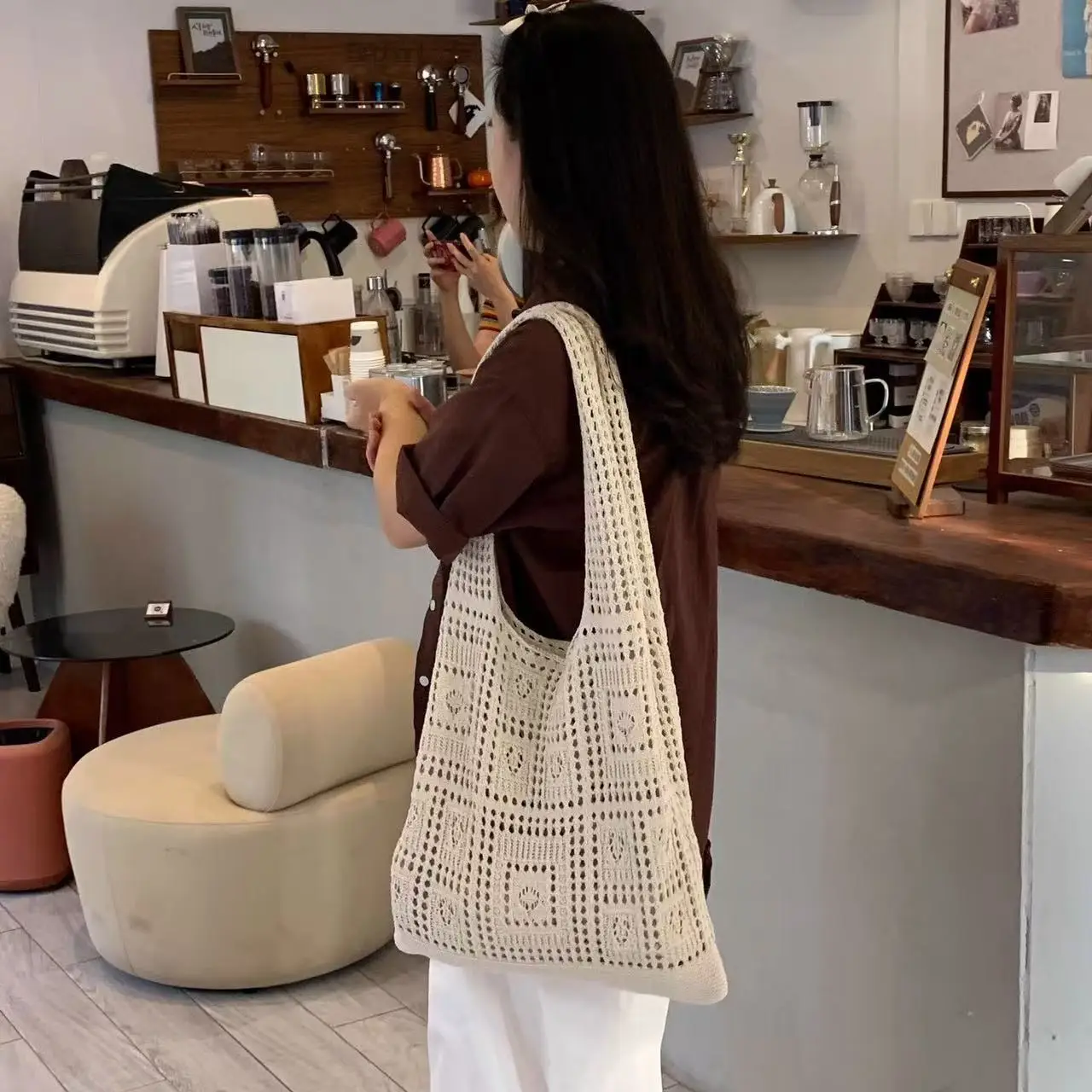 Red Knitted Hollow Shoulder Bag for Women — feature 7
