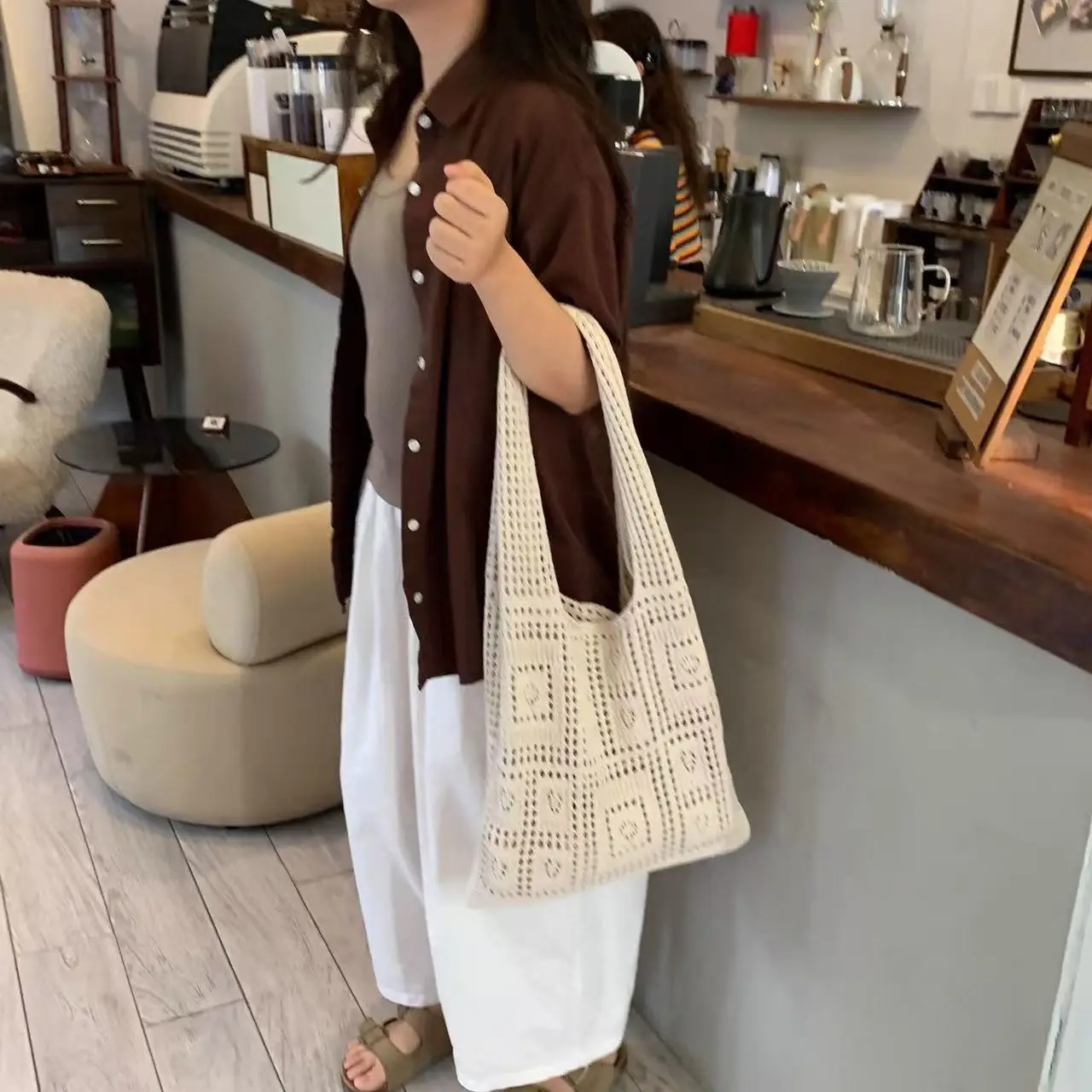 Red Knitted Hollow Shoulder Bag for Women — feature 8