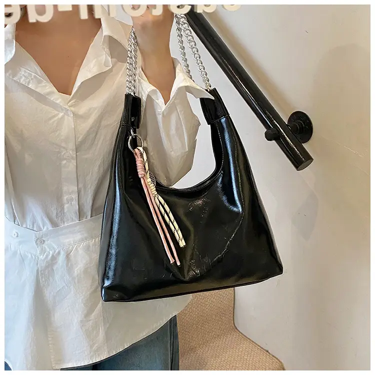 Large Capacity Women's White Leather Tote Bag with Chain Strap — feature 14