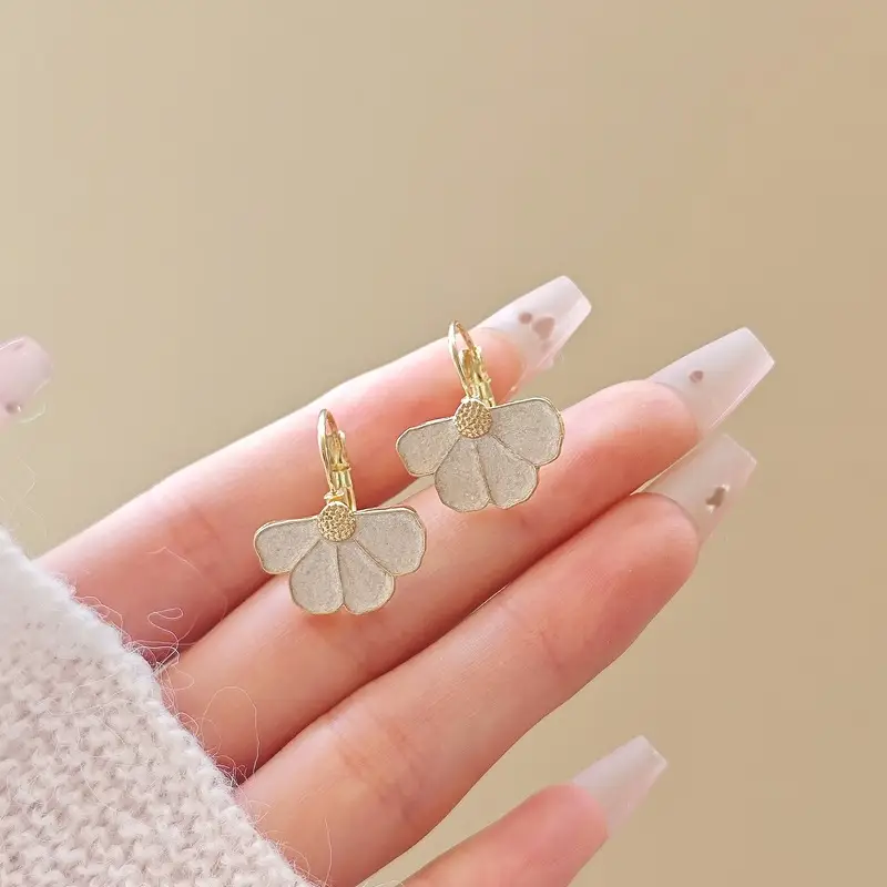 Women's Flower Earrings Light Luxury 2025 New β feature 4