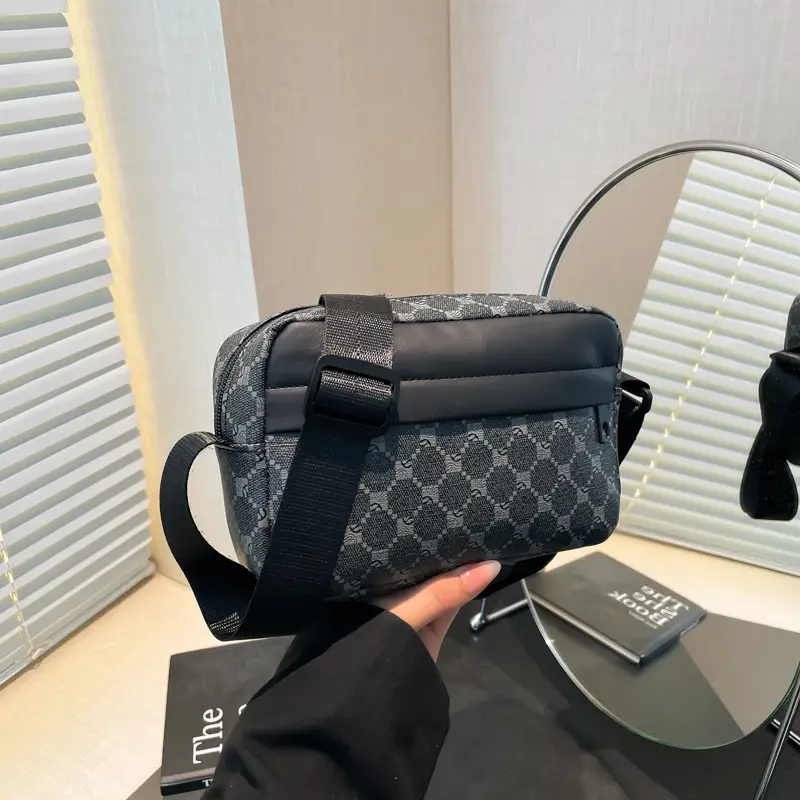 Women's Black GG Pattern Shoulder Bag 2025 - Image 5