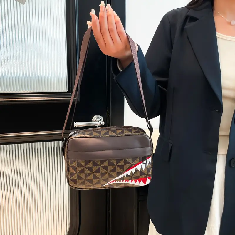 Women's Black GG Pattern Shoulder Bag 2025 - Image 8