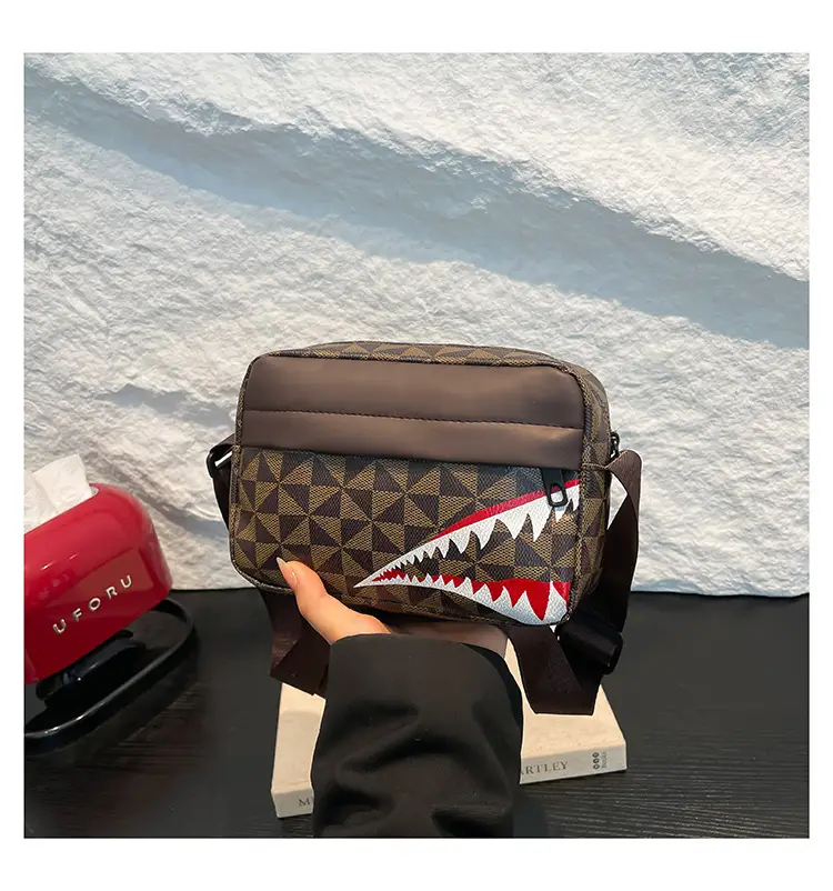 Women's Black GG Pattern Shoulder Bag 2025 — feature 36
