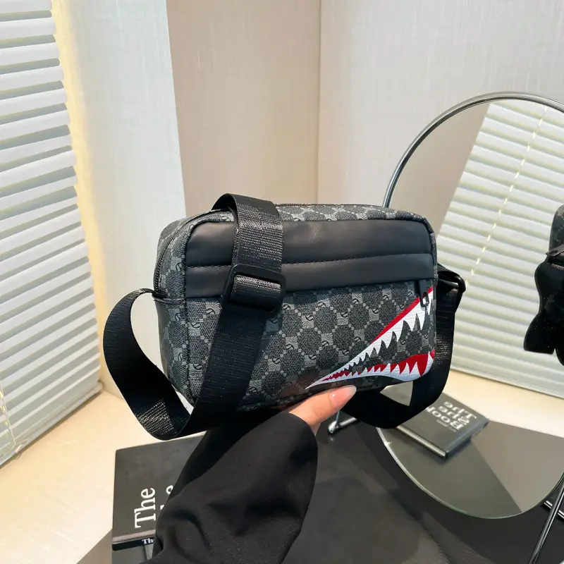 Women's Black GG Pattern Shoulder Bag 2025 - Image 2
