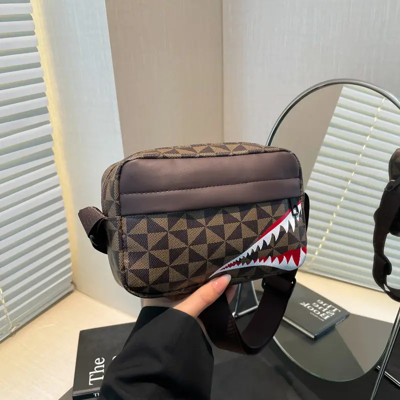 Women's Black GG Pattern Shoulder Bag 2025 - Image 3