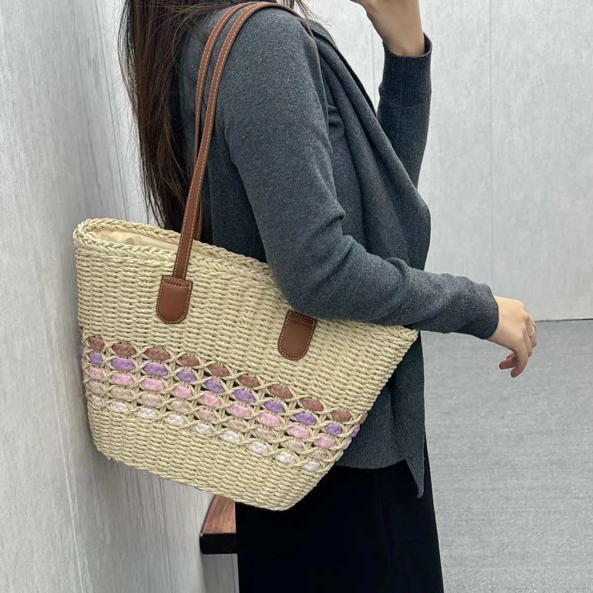 Korean Style Straw Tote Bag with Leather Handles — feature 2