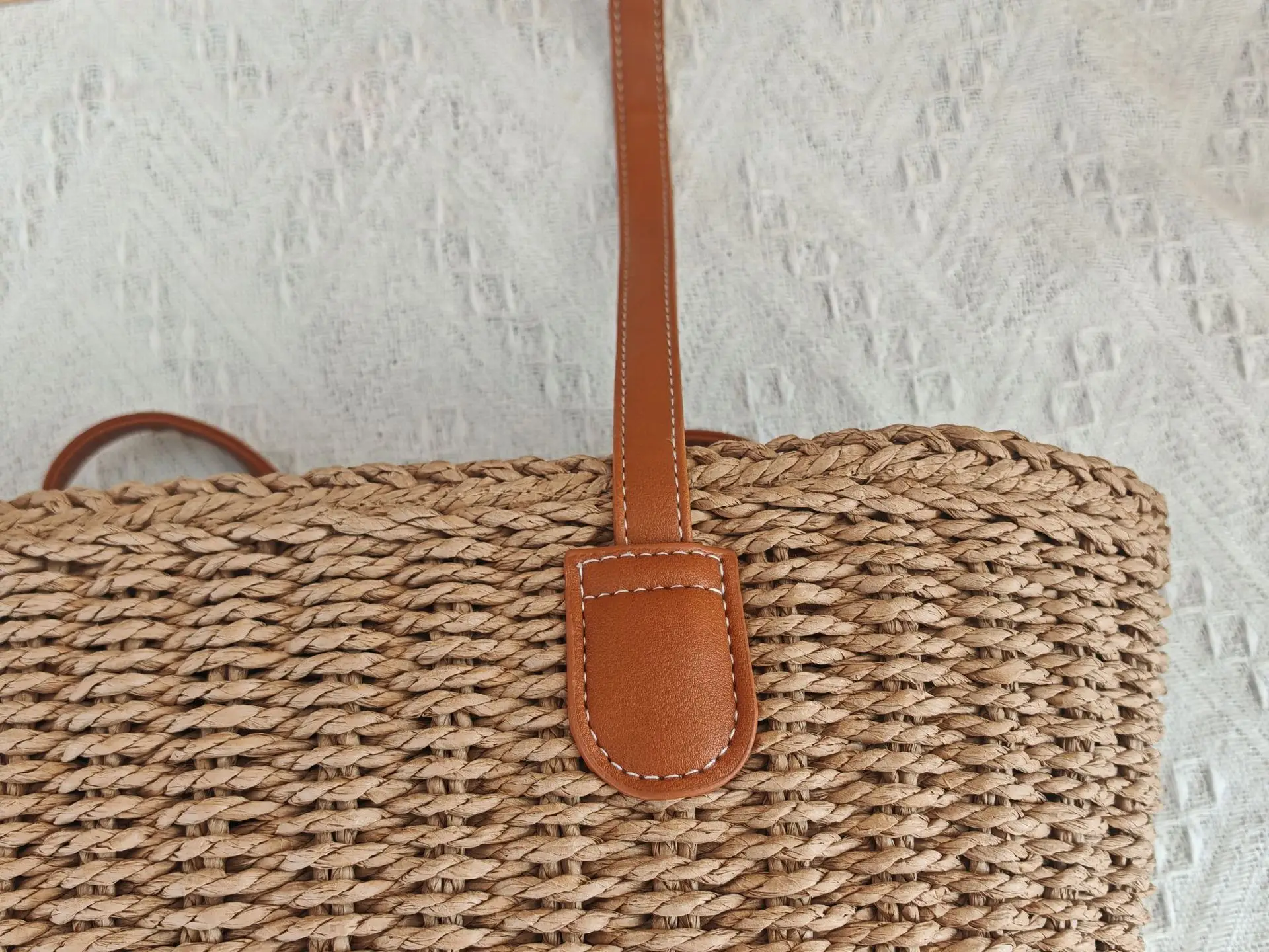 Korean Style Straw Tote Bag with Leather Handles — feature 9