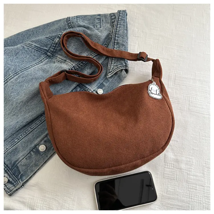 Trendy Crossbody Bags for Women with Adjustable Straps — feature 10