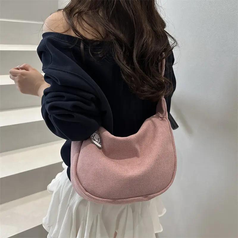 Trendy Crossbody Bags for Women with Adjustable Straps - Image 4