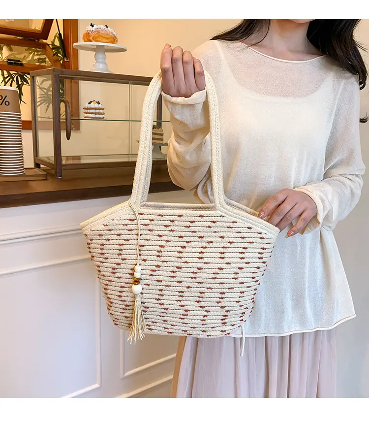 Large Capacity Woven Beach Bag for Women — feature 1