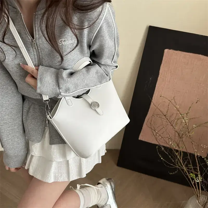 Women's Textured Shoulder Bag White Beige New Arrival — feature 17
