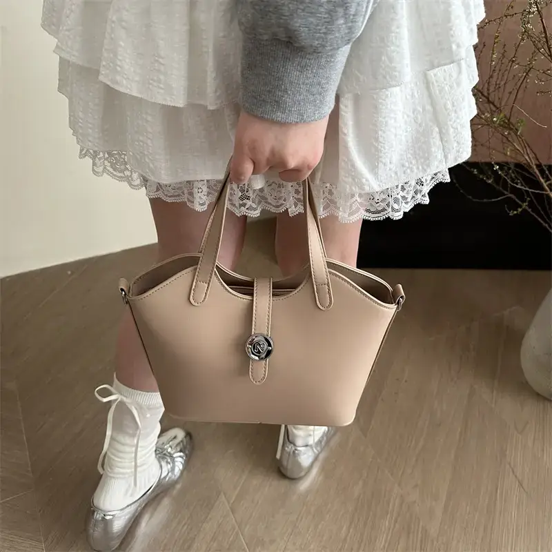 Women's Textured Shoulder Bag White Beige New Arrival — feature 31