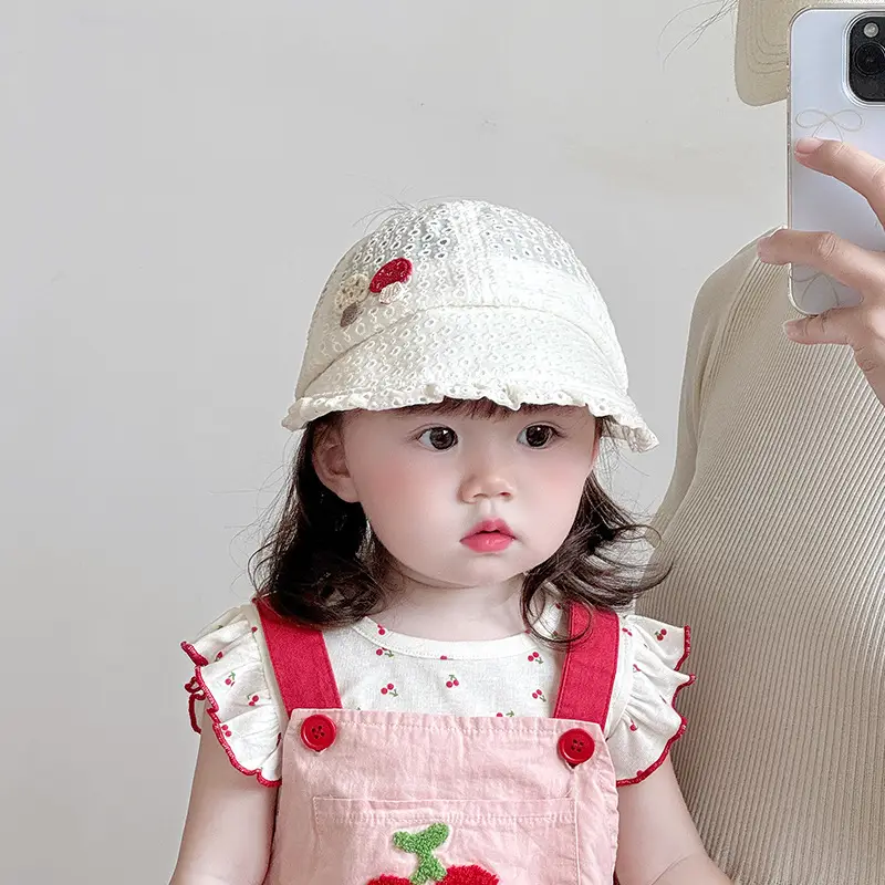 Baby Sunhat with Red Flower Cap Large Bristle — feature 3