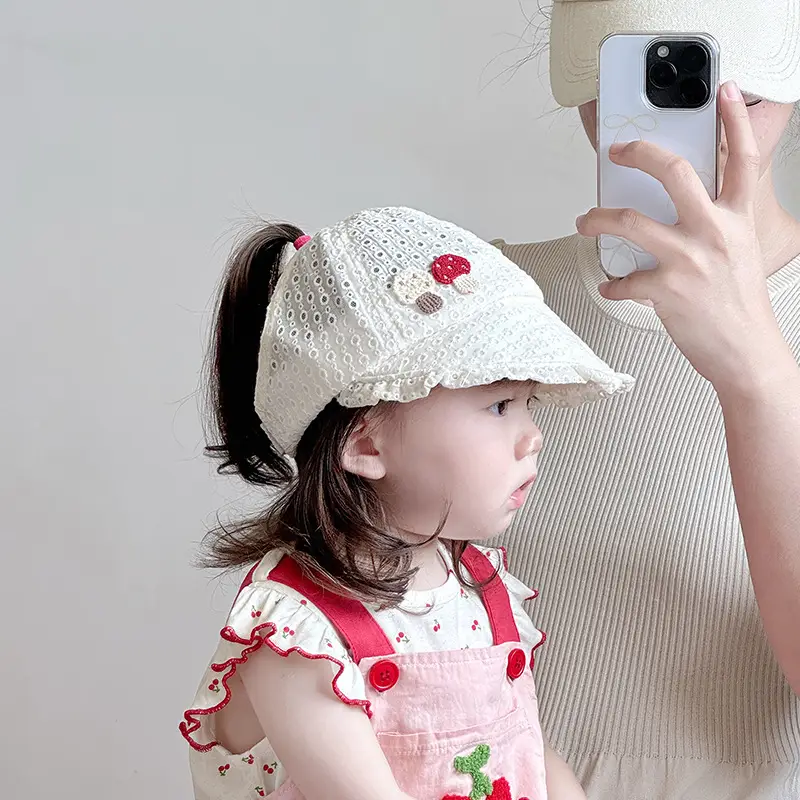 Baby Sunhat with Red Flower Cap Large Bristle — feature 5