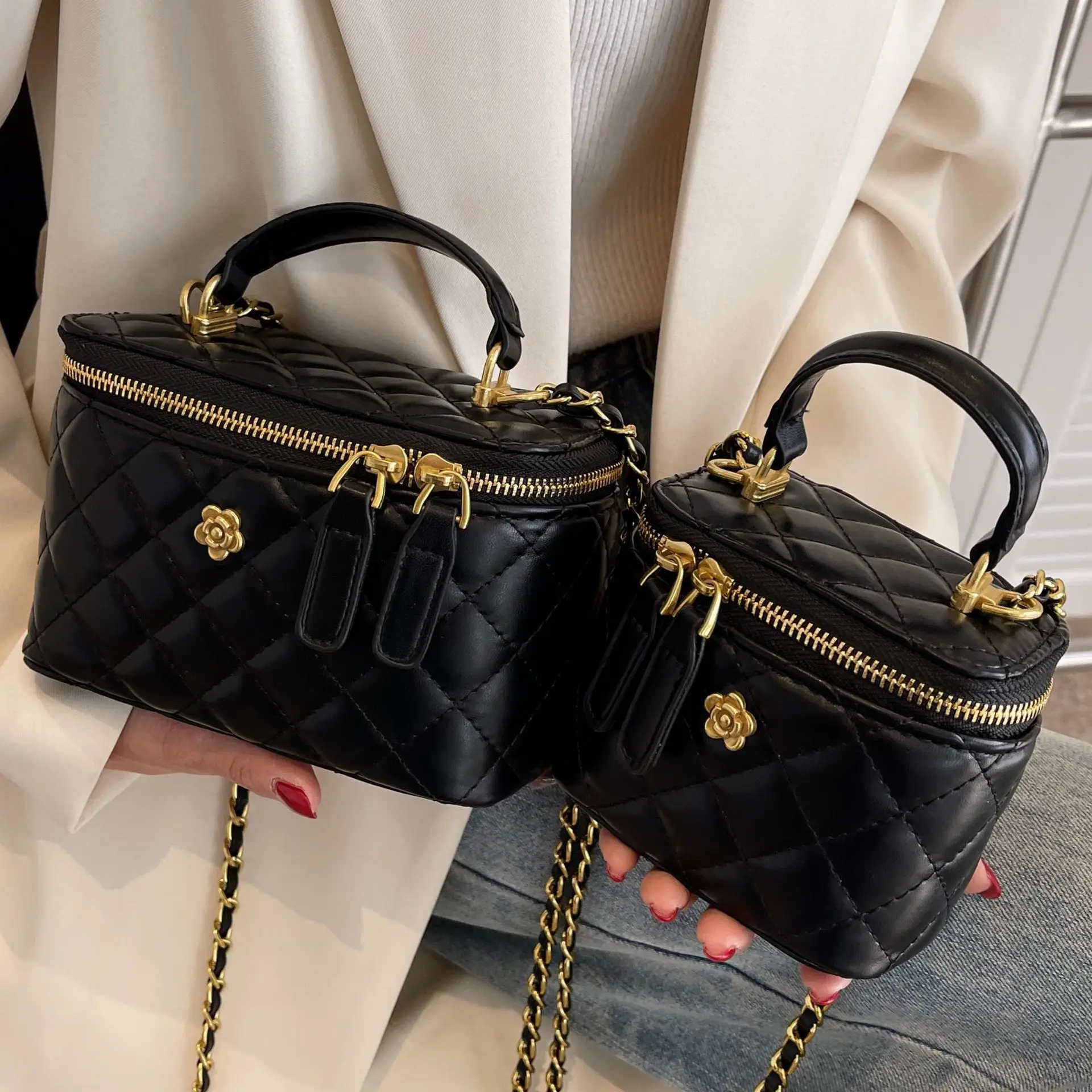 White Quilted Chain Crossbody Bag for Women - Image 12
