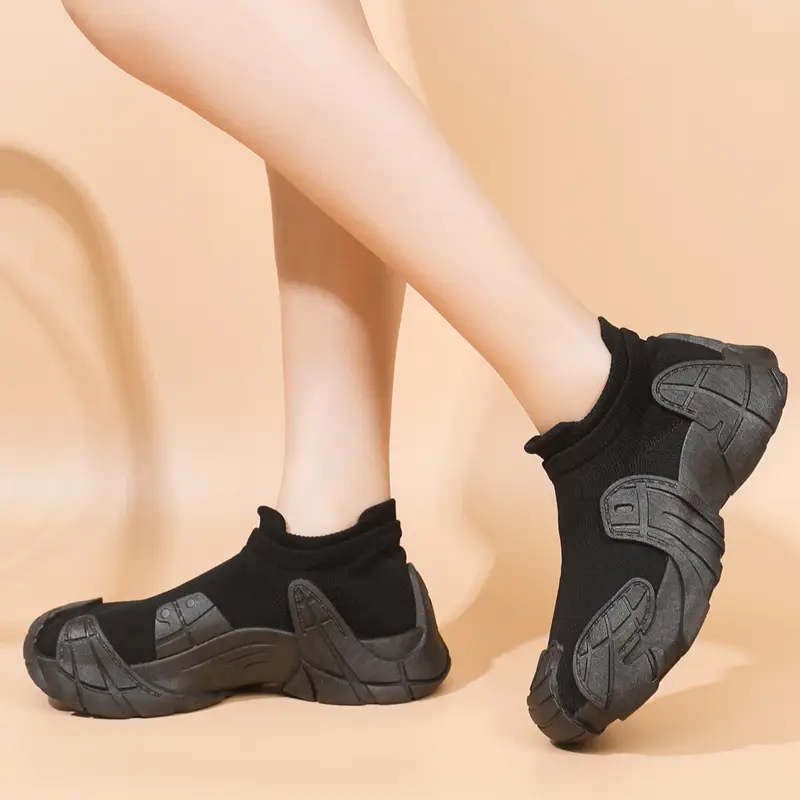 2025 Spring New Parent-Child Shoes Fashionable Versatile Couple Sports Casual Shoes Women's Flyknit Breathable Soft Sole Sock Shoes - Image 6