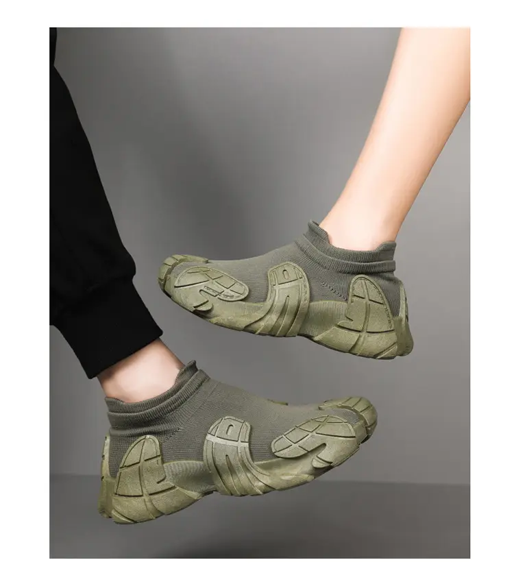 2025 Spring New Parent-Child Shoes Fashionable Versatile Couple Sports Casual Shoes Women's Flyknit Breathable Soft Sole Sock Shoes — feature 19