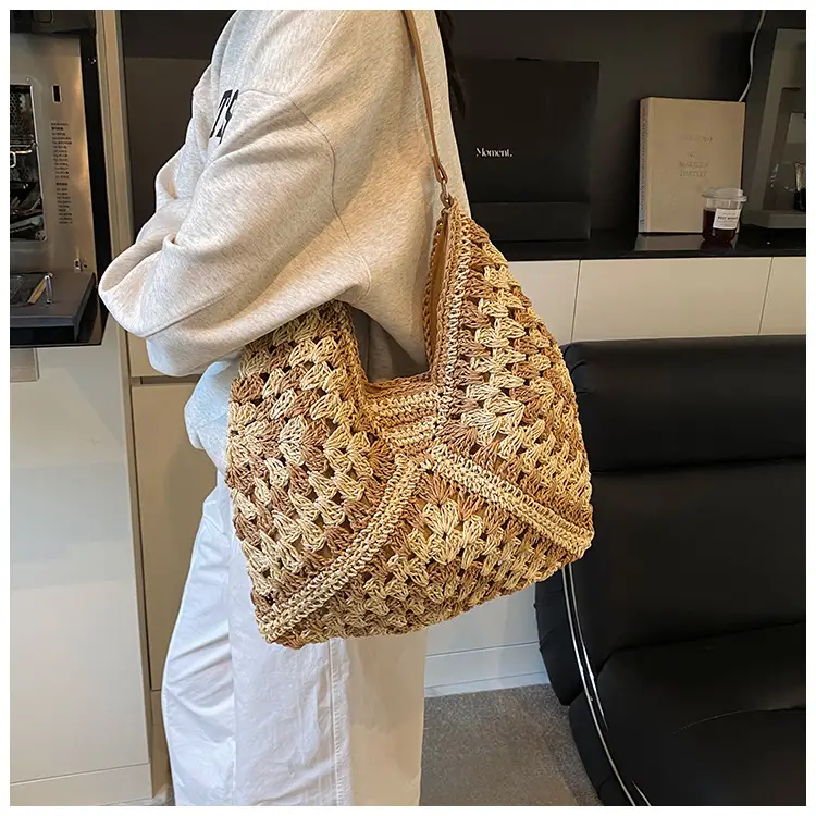 2025 Woven Hollow Shoulder Bag for Women Black White — feature 12