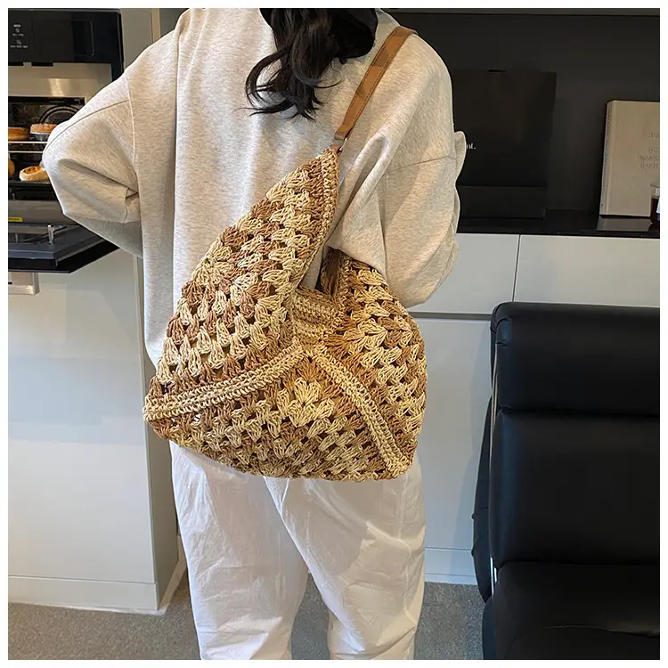 2025 Woven Hollow Shoulder Bag for Women Black White — feature 13