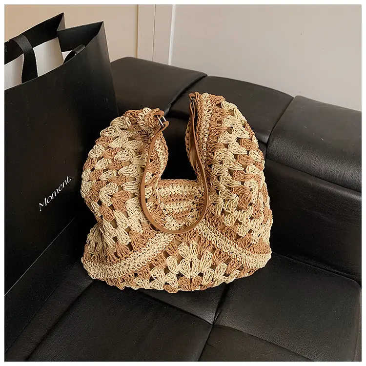 2025 Woven Hollow Shoulder Bag for Women Black White — feature 21