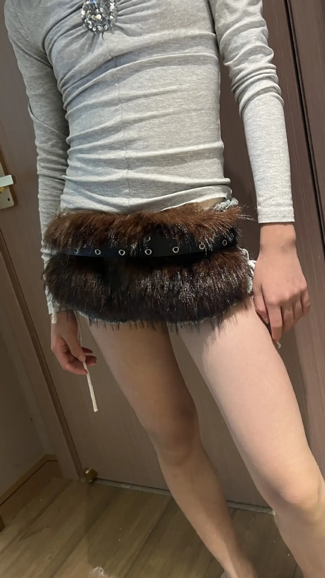 Furry Faux Fur Belt with Chain for Women — feature 16