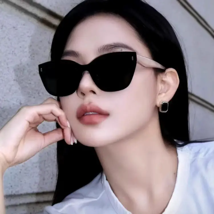 Cat's Eye Polarized Sunglasses UV Protection White Frame β feature 6