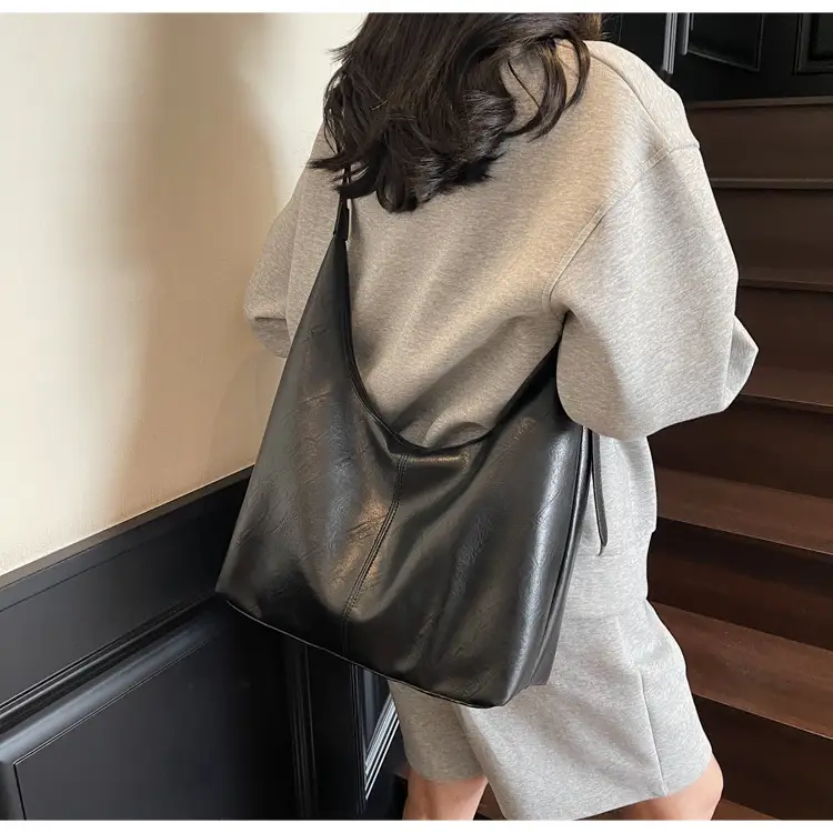 Brown Leather Large Capacity Women's Tote Bag — feature 21