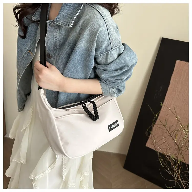 Orange Korean Style Large Capacity Women's Shoulder Bag — feature 2