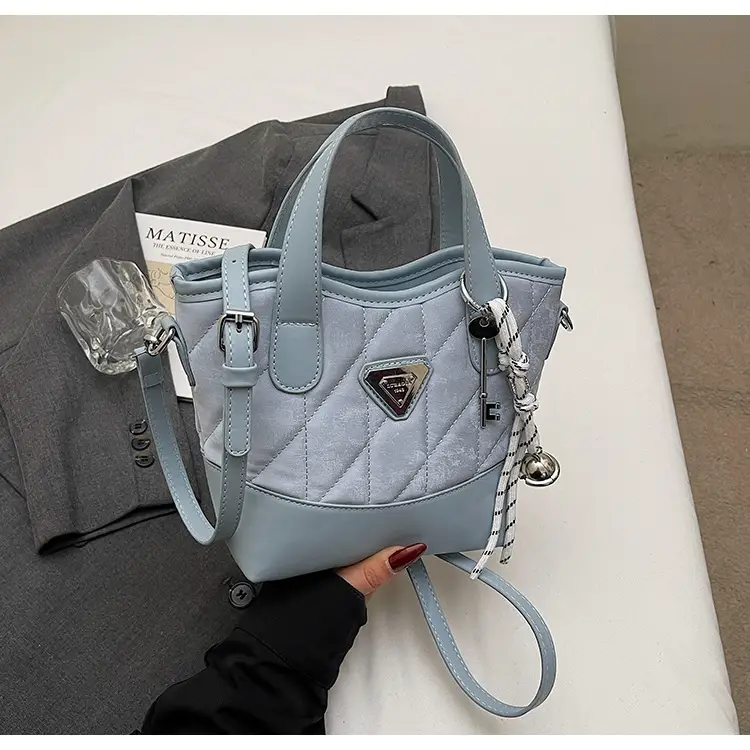 Women's Rhomboid Bag Beige Black Crossbody Shoulder 2025 — feature 17